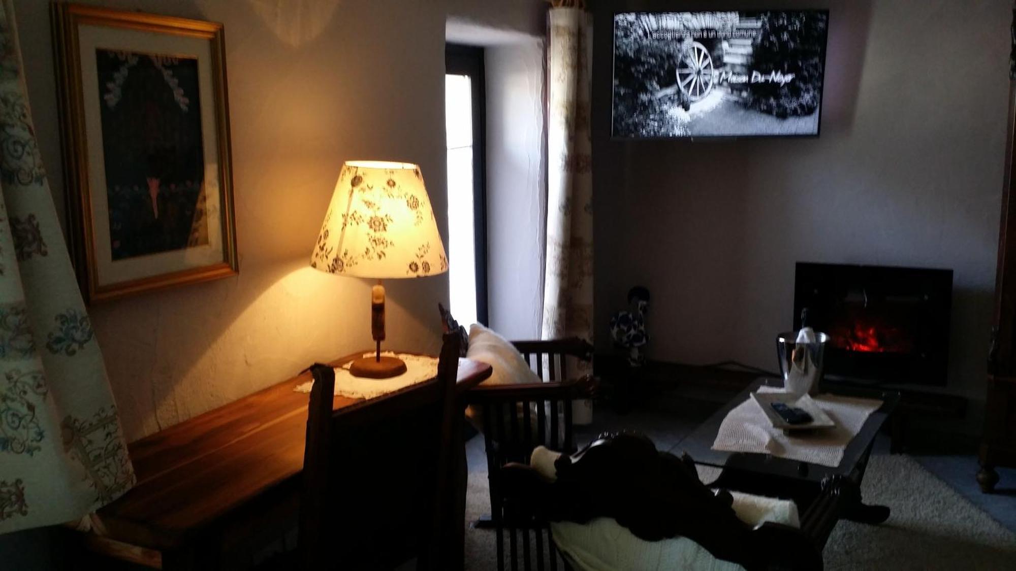 Maison Du-noyer Et Tables D'hotes 2*