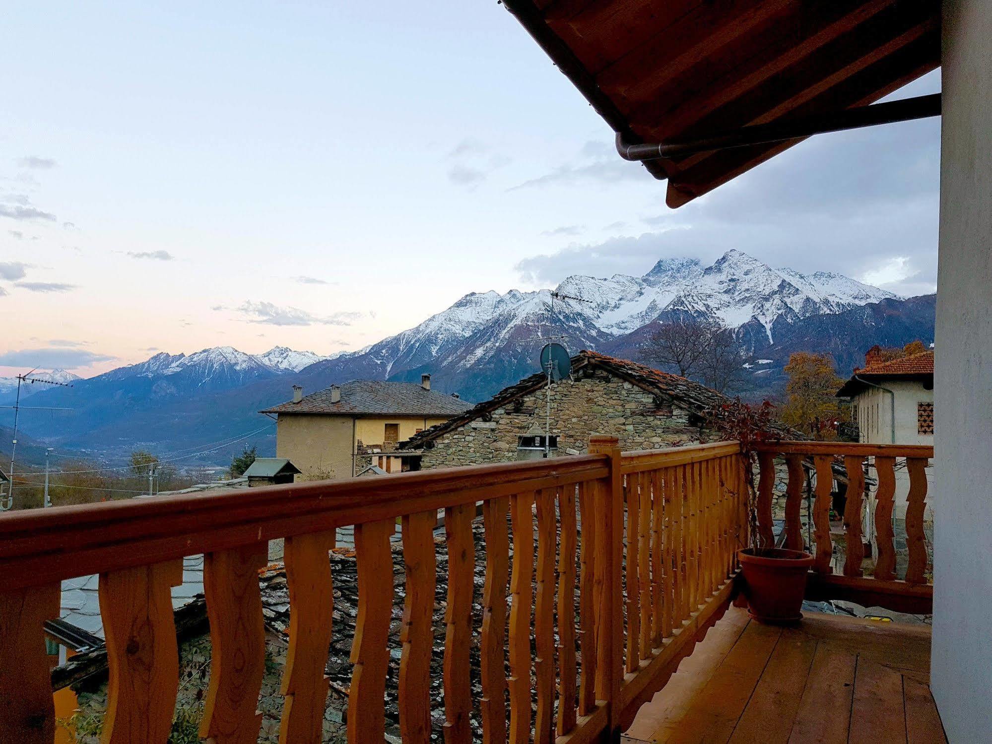 Maison Du-noyer Et Tables D'hotes Aosta